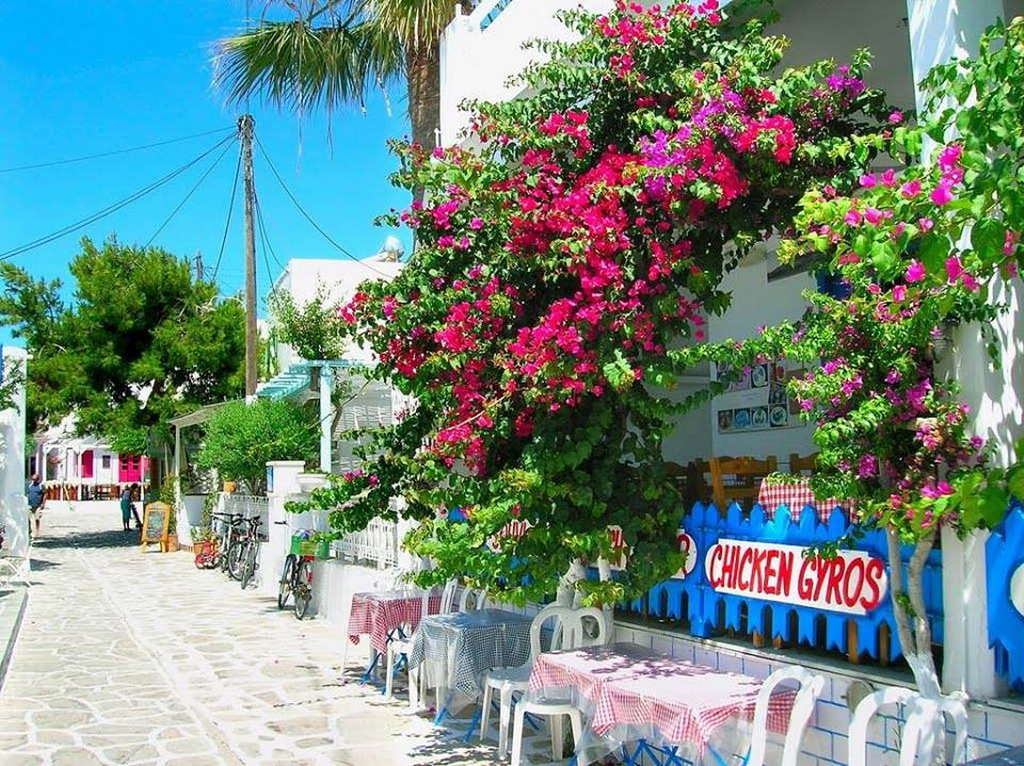  Ostrvo Antiparos u Kikladima 